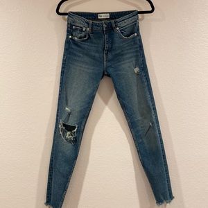 Zara jeans distressed stretchy wmns size 4
